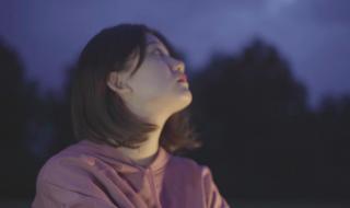 一个深爱的女孩伴奏